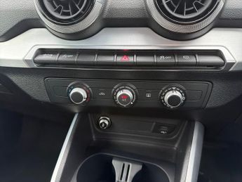 AUDI Q2 1.5 Tfsi Cod 35 Black Edition Suv 5Dr Petrol S Tronic Euro 6 (S/