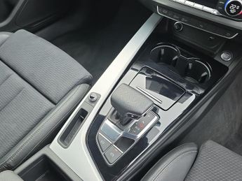 AUDI A4 2.0 Tfsi 40 S Line Estate 5Dr Petrol S Tronic Euro 6 (S/S) (204 