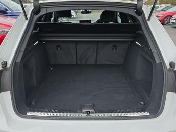 AUDI A4 2.0 Tfsi 40 S Line Estate 5Dr Petrol S Tronic Euro 6 (S/S) (204 