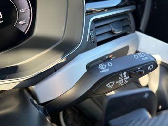 AUDI A4 2.0 Tfsi 40 S Line Estate 5Dr Petrol S Tronic Euro 6 (S/S) (204 