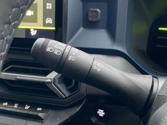 DACIA DUSTER 1.6 Hybrid Journey Suv 5Dr Petrol Hybrid Auto Euro 6 (S/S) (140 