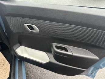 DACIA SPRING 27Kwh Extreme 65 48Kw 5Dr Auto