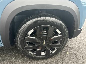 Dacia SPRING 27Kwh Extreme 65 48Kw 5Dr Auto