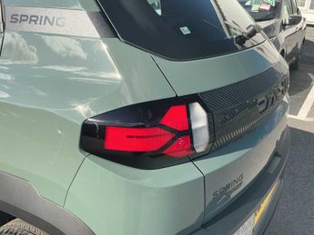DACIA SPRING 27Kwh Extreme 65 48Kw 5Dr Auto