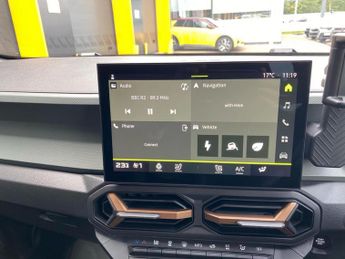 DACIA DUSTER 1.6 Hybrid Extreme Suv 5Dr Petrol Hybrid Auto Euro 6 (S/S) (140 