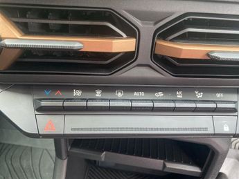 DACIA DUSTER 1.6 Hybrid Extreme Suv 5Dr Petrol Hybrid Auto Euro 6 (S/S) (140 