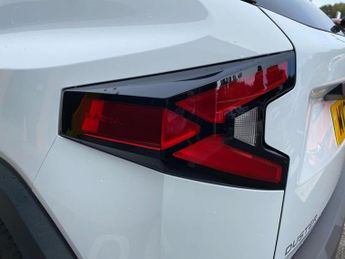 DACIA DUSTER 1.6 Hybrid Extreme Suv 5Dr Petrol Hybrid Auto Euro 6 (S/S) (140 