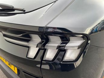 FORD MUSTANG MACH-E 198Kw Select 72Kwh Rwd 5Dr Auto