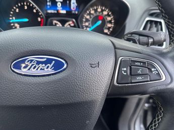 FORD KUGA VIGNALE 2.0 Tdci Vignale Suv 5Dr Diesel Powershift Awd Euro 6 (S/S) (180