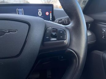 FORD MUSTANG MACH-E Standard Range 70Kwh Suv 5Dr Electric Automatic (269 Ps)