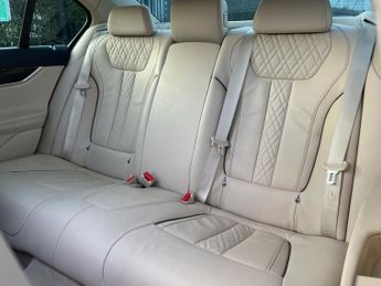 BMW 7 SERIES 3.0 730D Mht Saloon 4Dr Diesel Hybrid Auto Euro 6 (S/S) (286 Ps)