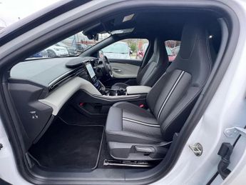 FORD CAPRI Extended Range 77Kwh Select Suv 5Dr Electric Auto (286 Ps)