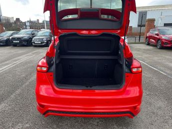 FORD FOCUS 1.5 Tdci St-Line Hatchback 5Dr Diesel Powershift Euro 6 (S/S) (1