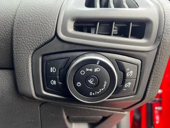 FORD FOCUS 1.5 Tdci St-Line Hatchback 5Dr Diesel Powershift Euro 6 (S/S) (1