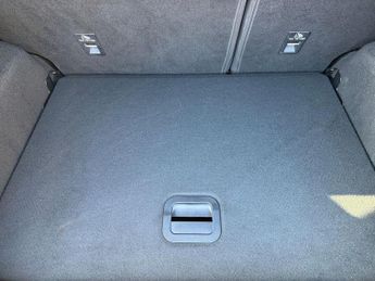 FORD PUMA 1.0 Ecoboost Hybrid Mhev 155 Vivid Ruby Ed 5Dr Dct