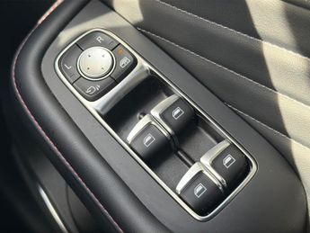 MG MOTOR UK HS 1.5 T-Gdi Trophy Suv 5Dr Petrol Dct Euro 6 (S/S) (162 Ps)