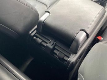 LAND ROVER DEFENDER 3.0 D300 Hard Top X-Dynamic Hse Auto