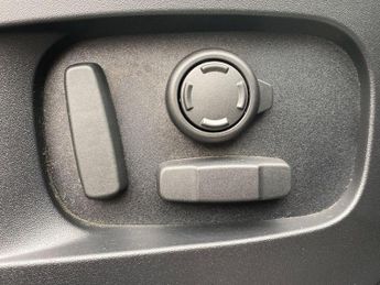 LAND ROVER DEFENDER 3.0 D300 Hard Top X-Dynamic Hse Auto