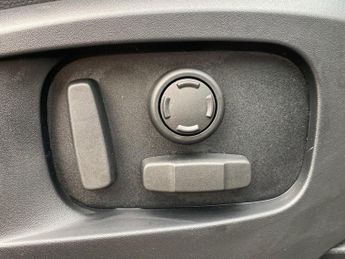 LAND ROVER DEFENDER 3.0 D250 Hard Top Se Auto