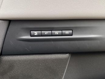 LAND ROVER RANGE ROVER EVOQUE 2.0 D200 Dynamic Se 5Dr Auto