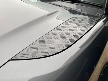 LAND ROVER DEFENDER 2.0 P400E 15.4Kwh X-Dynamic Se Suv 5Dr Petrol Plug-In Hybrid Aut