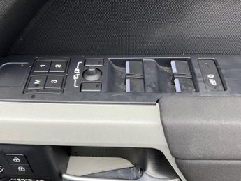 LAND ROVER DEFENDER 3.0 D250 Mhev Se Suv 5Dr Diesel Auto 4Wd Euro 6 (S/S) (250 Ps)