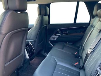 LAND ROVER RANGE ROVER 3.0 P440E Hse 4Dr Auto