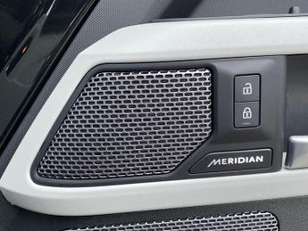 LAND ROVER DEFENDER 3.0 D250 X-Dynamic Hse 90 3Dr Auto