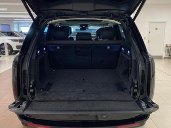 LAND ROVER RANGE ROVER 3.0 P550E Autobiography 4Dr Auto