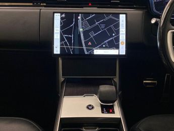 LAND ROVER RANGE ROVER 3.0 P550E Autobiography 4Dr Auto