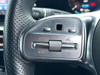 Mercedes-Benz EQC Eqc 400 300Kw Amg Line 80Kwh 5Dr Auto