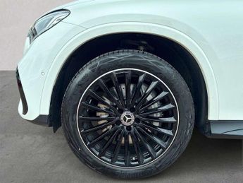 MERCEDES-BENZ GLC Glc 300E 4Matic Urban Edition 5Dr 9G-Tronic