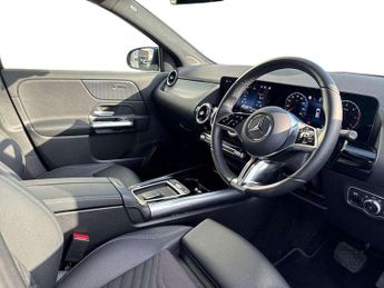 MERCEDES-BENZ GLA Gla 200D Sport Executive 5Dr Auto