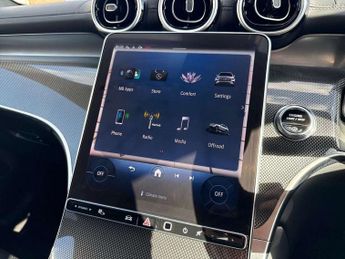 MERCEDES-BENZ GLC Glc 300 4Matic Amg Line Premium 5Dr 9G-Tronic