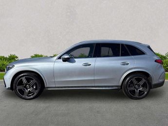 MERCEDES-BENZ GLC Glc 300 4Matic Amg Line Premium 5Dr 9G-Tronic