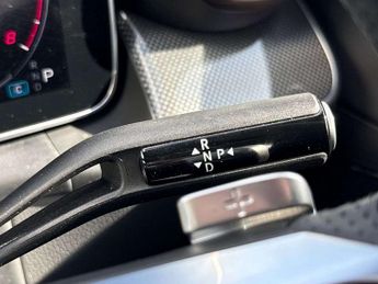 MERCEDES-BENZ GLC Glc 300 4Matic Amg Line Premium 5Dr 9G-Tronic