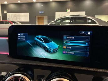 Mercedes-Benz CLA Cla 180 Amg Line Executive 5Dr Tip Auto