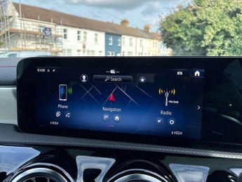 MERCEDES-BENZ CLA Cla 200 Amg Line Premium 5Dr Tip Auto