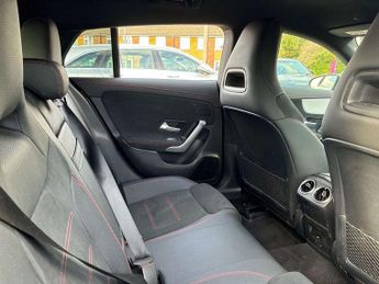 MERCEDES-BENZ CLA Cla 200 Amg Line Premium 5Dr Tip Auto