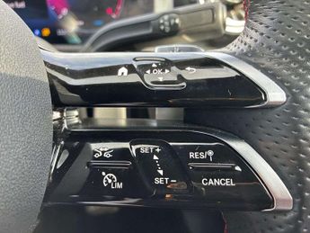 MERCEDES-BENZ CLA Cla 200 Amg Line Premium 5Dr Tip Auto