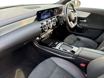 MERCEDES-BENZ CLA Cla 200 Amg Line Premium 5Dr Tip Auto