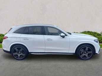 MERCEDES-BENZ GLC Glc 300 4Matic Amg Line Premium 5Dr 9G-Tronic