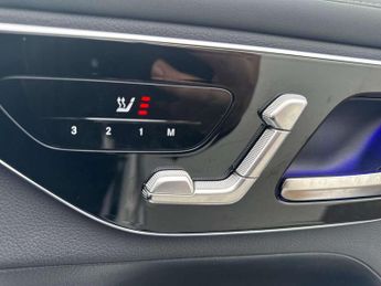 MERCEDES-BENZ GLC Glc 300 4Matic Amg Line Premium 5Dr 9G-Tronic