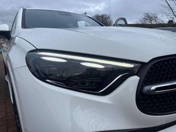 MERCEDES-BENZ GLC Glc 300 4Matic Amg Line Premium 5Dr 9G-Tronic