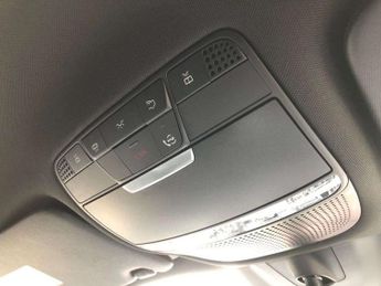 MERCEDES-BENZ EQC Eqc 400 300Kw Amg Line Edition 80Kwh 5Dr Auto