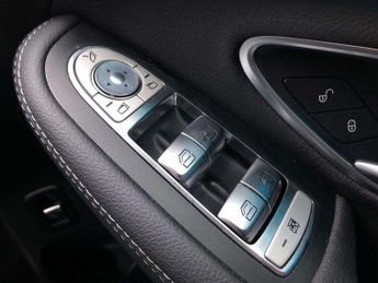 MERCEDES-BENZ EQC Eqc 400 300Kw Amg Line Edition 80Kwh 5Dr Auto