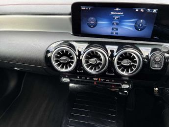 MERCEDES-BENZ CLA Cla 200 Amg Line Executive 5Dr Tip Auto