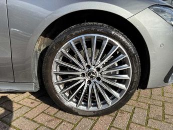 MERCEDES-BENZ CLA Cla 250E Amg Line Premium 5Dr Tip Auto