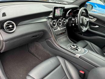 MERCEDES-BENZ GLC Glc 220D 4Matic Amg Line Premium 5Dr 9G-Tronic