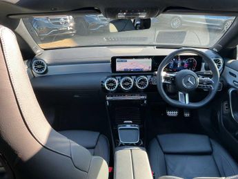 MERCEDES-BENZ CLA Cla 220D Amg Line Premium Plus 5Dr Tip Auto